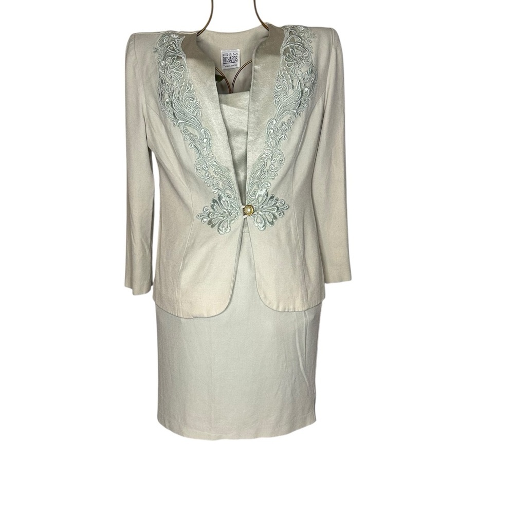 Vintage R&M Richard’s by Karen Kwong Embroidered Skirt Suit Womens Size 10P (M)